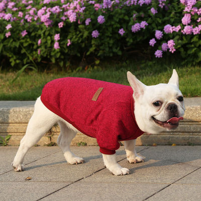 Verbeter de winterkleding van uw huisdier met Franse bulldogkleding van modeontwerper