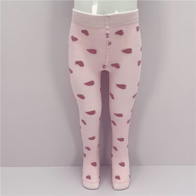 Comfortabele baby meisjes stropdassen in ademend katoen met roze harten