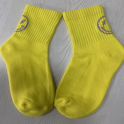 Casual sokken voor vrouwen Custom kleur logo OEM gekamd katoen half-loop enkel schattig sokken