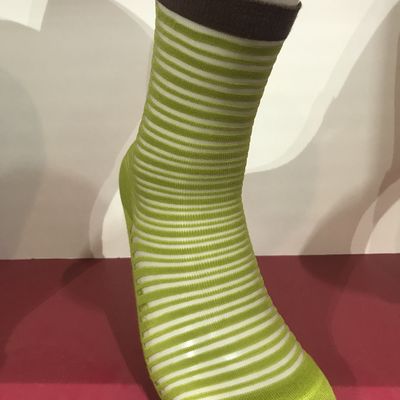 Cotton Nylon Beauty Socks Custom Logo Oem Moderne Mode Glas Socks voor vrouwen het hele jaar door