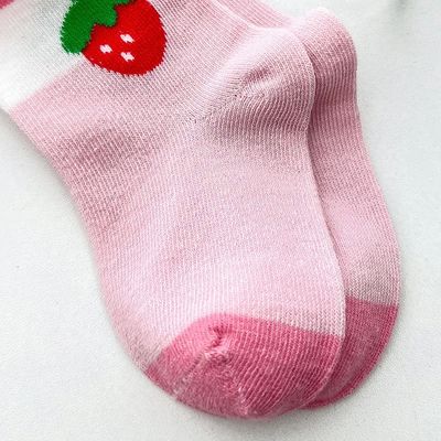 Winterschoenen voor kinderen Set met tekenfilmpje aardbeien konijn ontwerp en snel droog stof