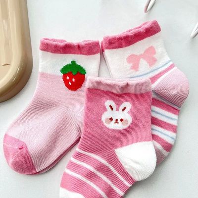 Winterschoenen voor kinderen Set met tekenfilmpje aardbeien konijn ontwerp en snel droog stof