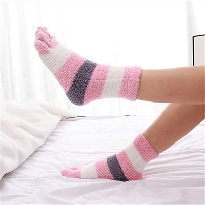 Anti-slip dames Coral Fleece Vijfvinger Winter dik Gezellig gestreepte Vijf tenen Dag sokken
