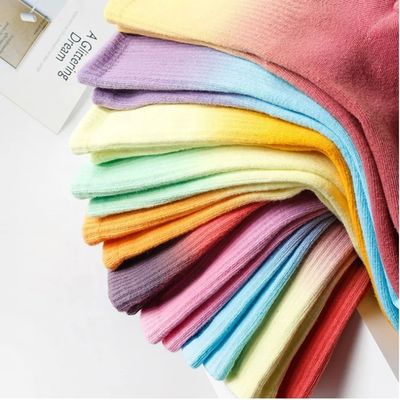 Niet-slip-tie-dye schoonheids sokken met manchet logo greep kleurrijke katoenen tie-dye skatesokken