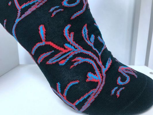 Lange sokken voor mannen gemaakt van 5% spandex en met kleurrijk ontwerp