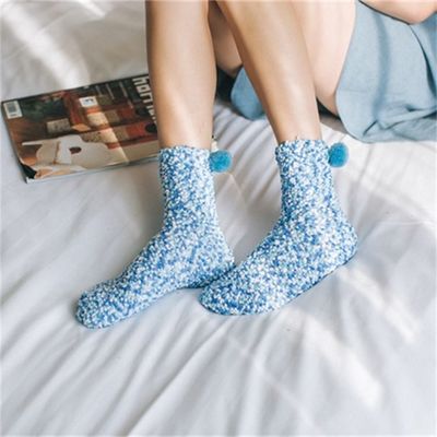 Kerst sok zacht ademend mode winter koraal fleece met multi kleur dot pom pom