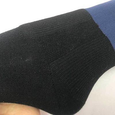 Huidvriendelijke en duurzame zwarte katoenen compressie sokken voor professionele atleten