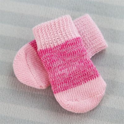 Blijf modieus en comfortabel met deze roze/blauwe hondensokken winterseizoen must-have