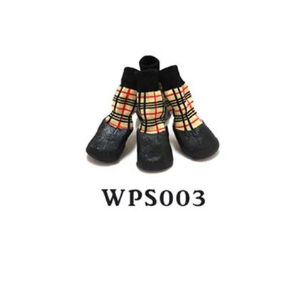 Kerst sokken voeg wat feestelijk plezier toe aan de poten van uw huisdier met deze sokken
