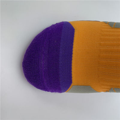 OEM Custom gecombeerde katoen wandel sport enkel korte snit gebreide sokken voor mannen 39-41
