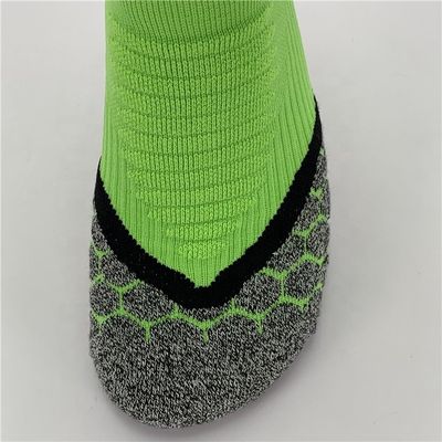 Groene hoge enkel sokken op maat gemaakt voor snel droog zacht katoen en anti-slip functie