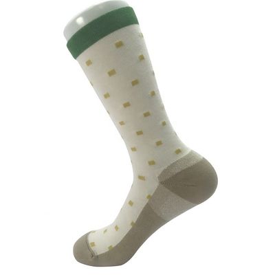 Striped Dot Pattern Crew Sport sokken Comfortabel Niet-glijdend Regelmatige stijl Standaarddikte